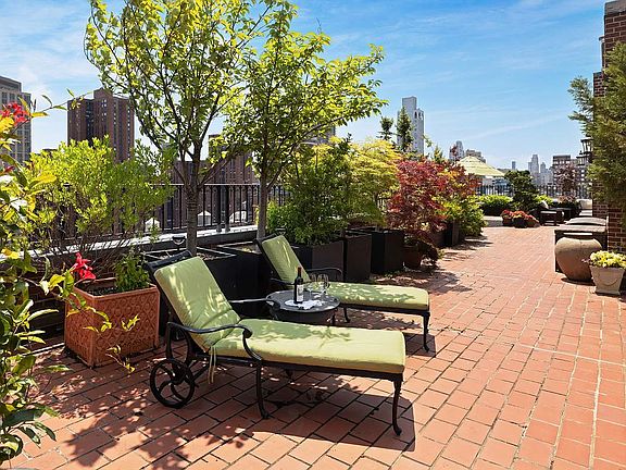 2nd image of 1185 Park Ave #17/16G
