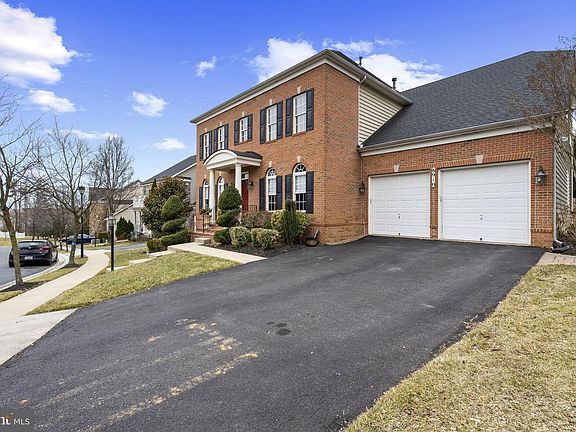 3rd image of 8910 Ricky Trevor Rd