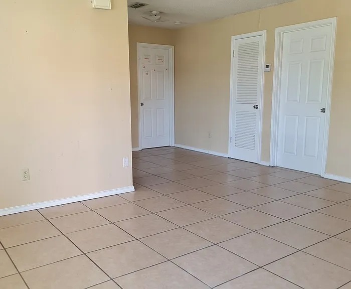 711 Tumbleweed Dr #2 — Photo 4