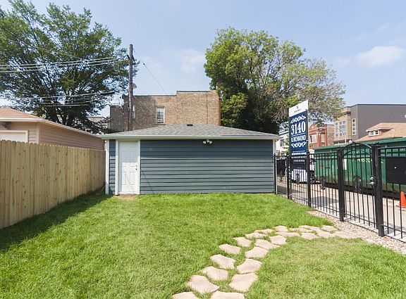 2nd image of 3140 N Richmond St #2