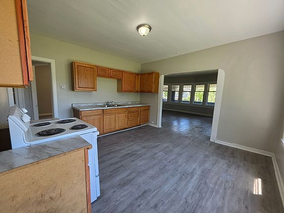 5th image of 11419 Durant Ave #2