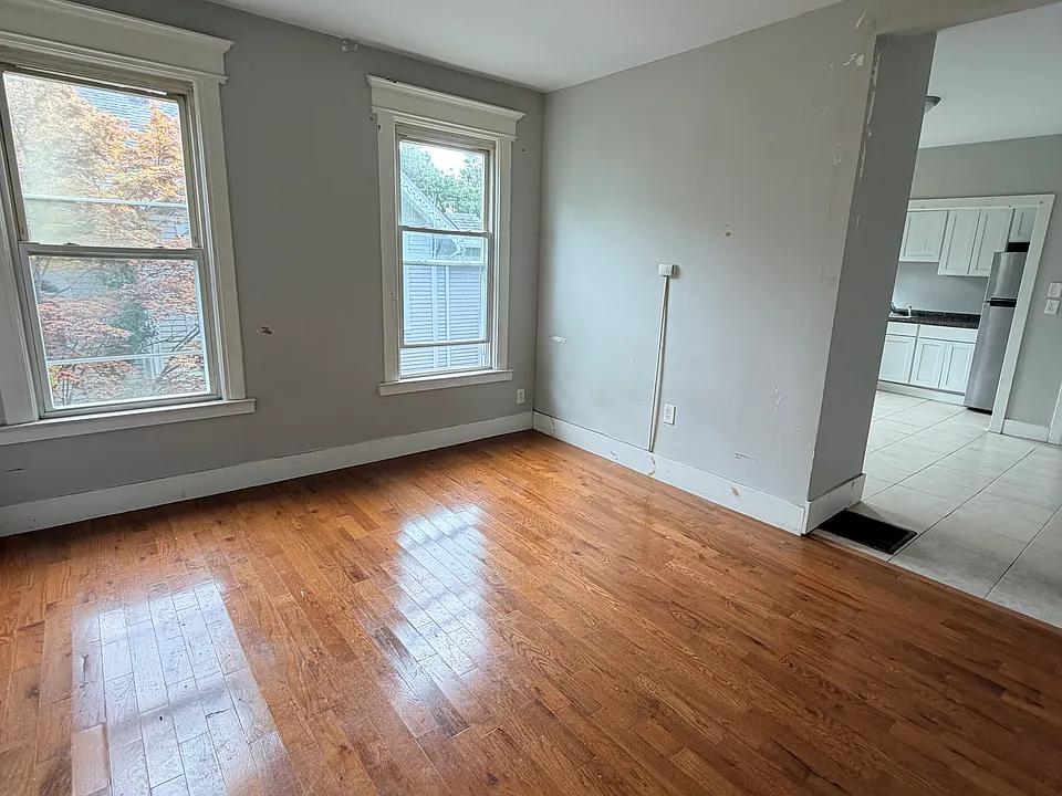 20 Howard Ave #2-L