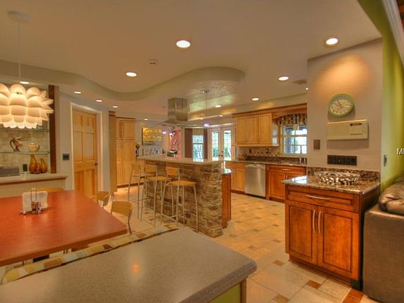 795376242_2