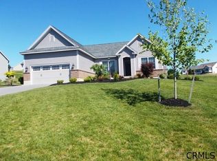 34 Sheldon Dr, Mechanicville, NY 12118