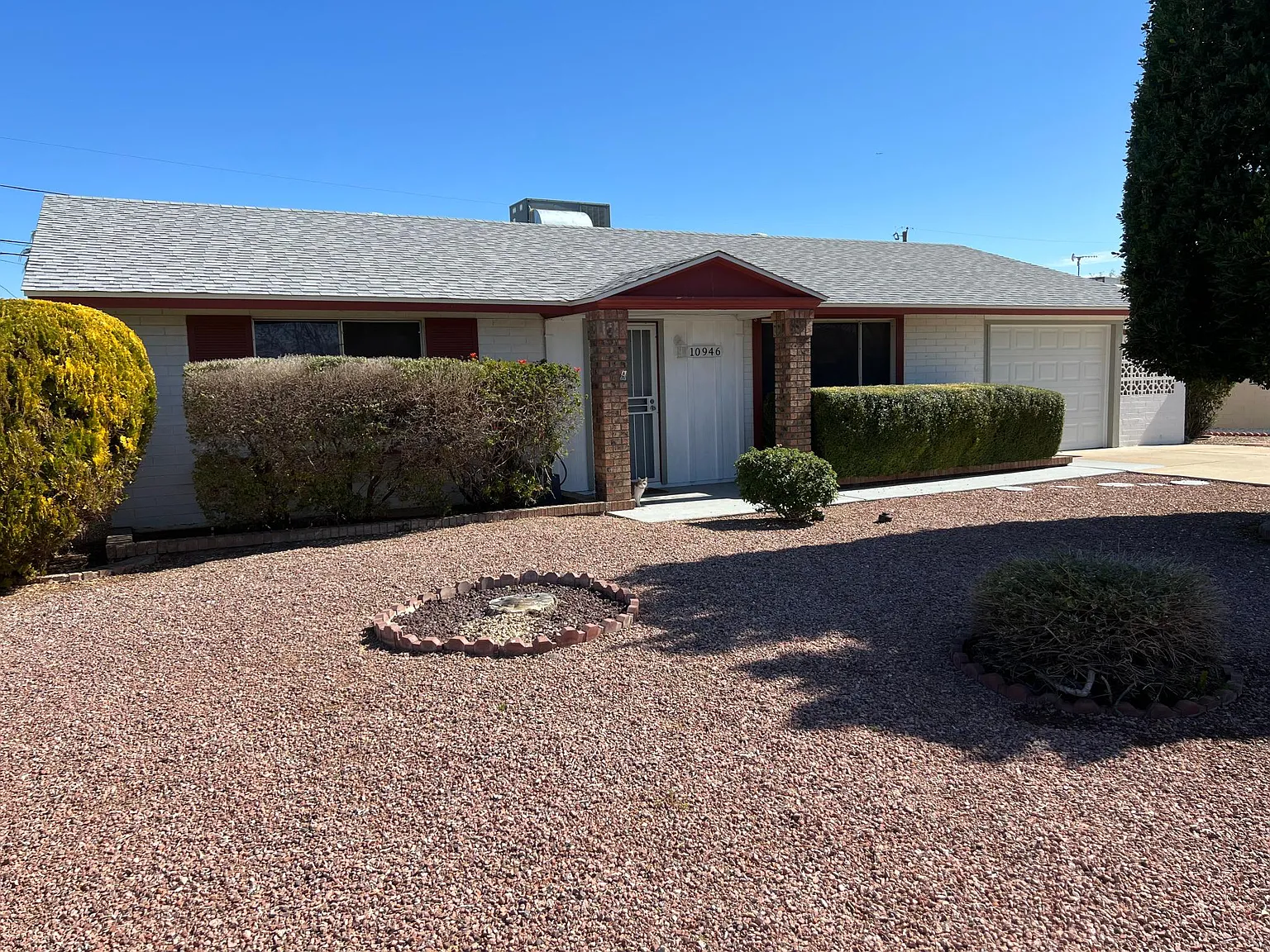 10946 W Canterbury Dr — Photo 1