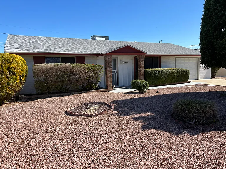 10946 W Canterbury Dr — Photo 1