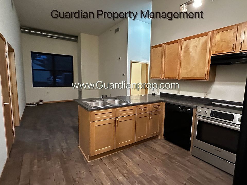 1st image of 811 4th St SE APT 111
