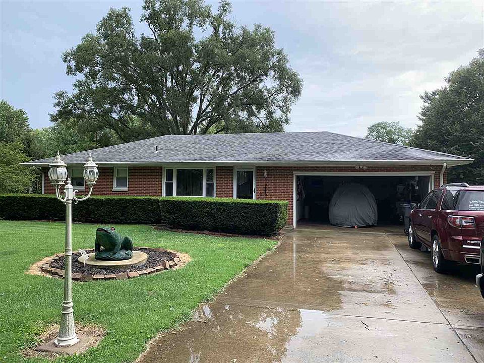 1st image of 13 Circle Dr