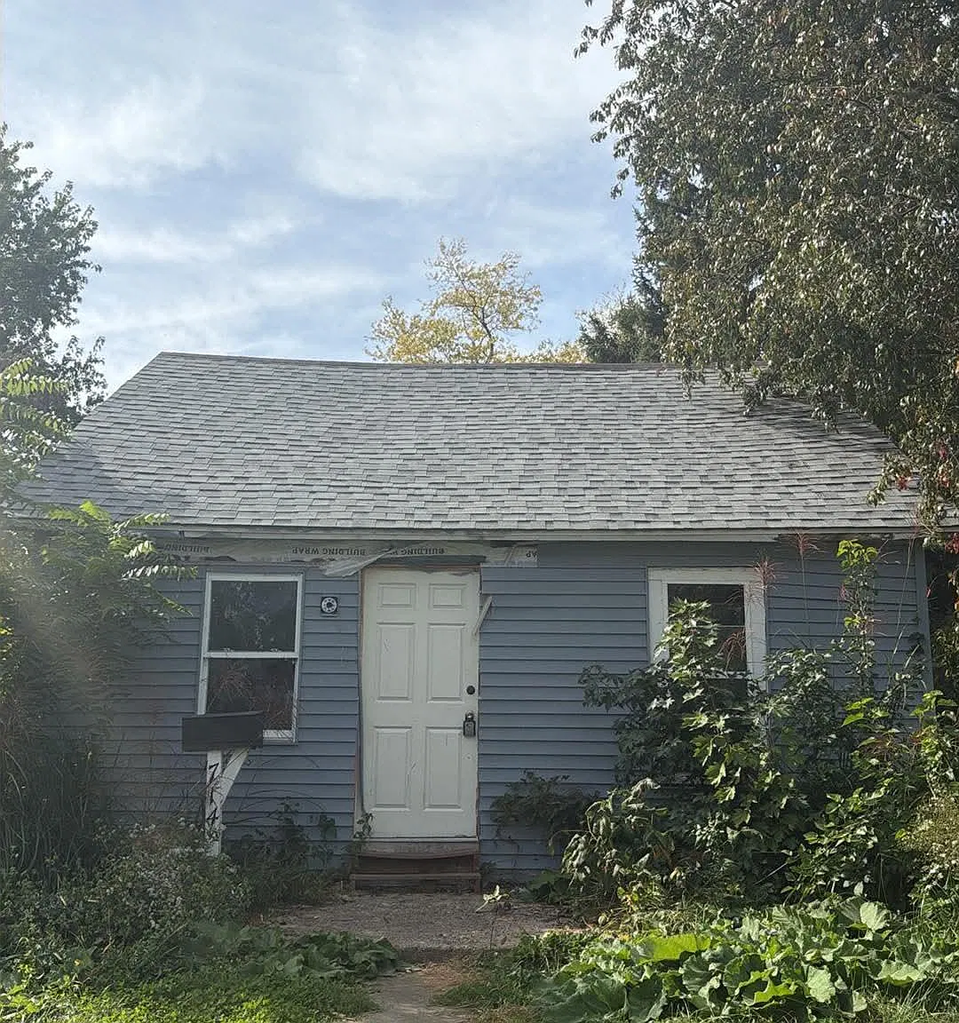 2 bed, $800 — Photo 1
