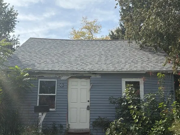 714 S Adams St, Lewistown, IL 61542