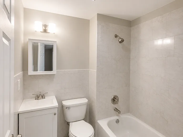289 S 7th St #2 — Photo 2