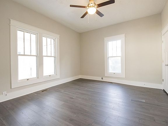 4th image of 304 S Highland Ave