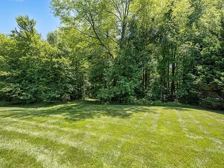26 Kirby Ln — Photo 49