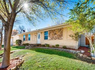 1623 Spring Lake Dr, Mesquite, TX 75149