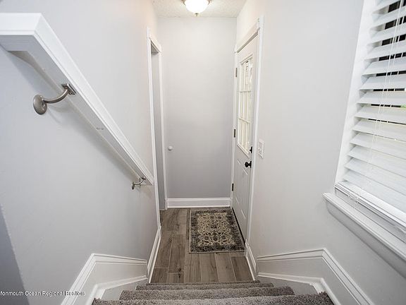 4th image of 109 Daffodil Dr