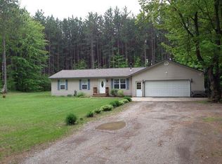 194 Pinecrest Dr, Gaylord, MI 49735