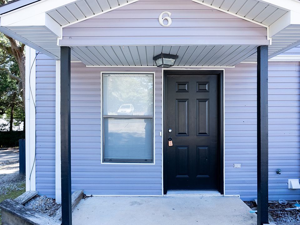 1st image of 590 Hill Ln APT 6