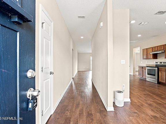 4th image of 9296 CANARY IVY Lane