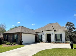 18629 Old Maplewood Dr, Prairieville, LA 70769