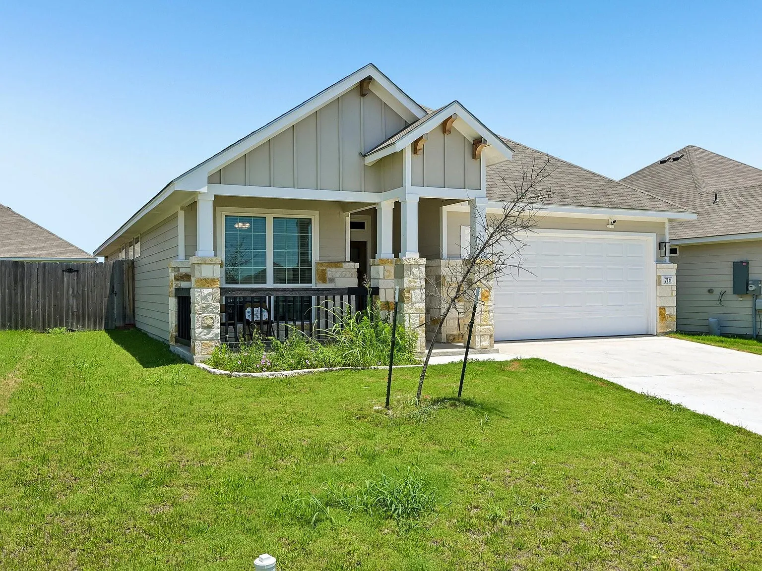 4 bed, 2.0 bath, 1759 sqft, $2,250 — Photo 3