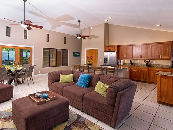 3rd image of 75-5390 Mamalahoa Hwy APT C