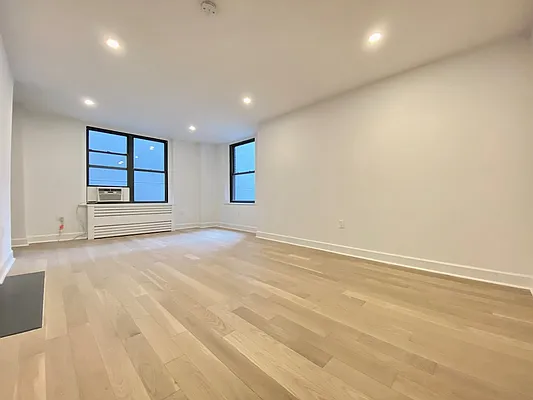 Rented by The Dermot Realty Management Company | media 77