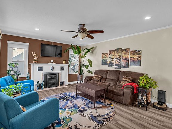 5th image of 380 E 200 N