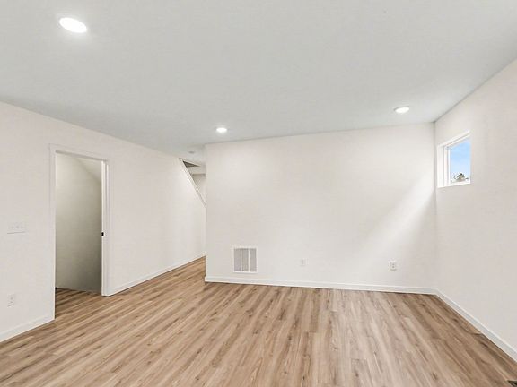 3rd image of 6114 Aurelius Rd #Mlc041