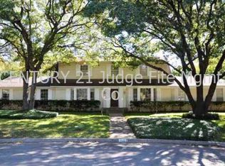 3938 Regent Cir, Dallas, TX 75229
