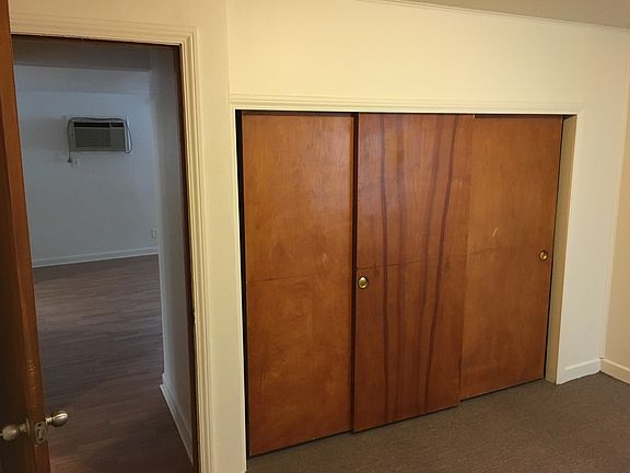 3rd image of 2806 Elizabeth Ave #1