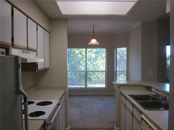4th image of 6000 Shepherd Mountain Cv Unit 1206