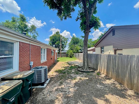 4th image of 1631 Andover Ct