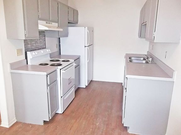 2nd image of 611 Bracewood Cir APT A