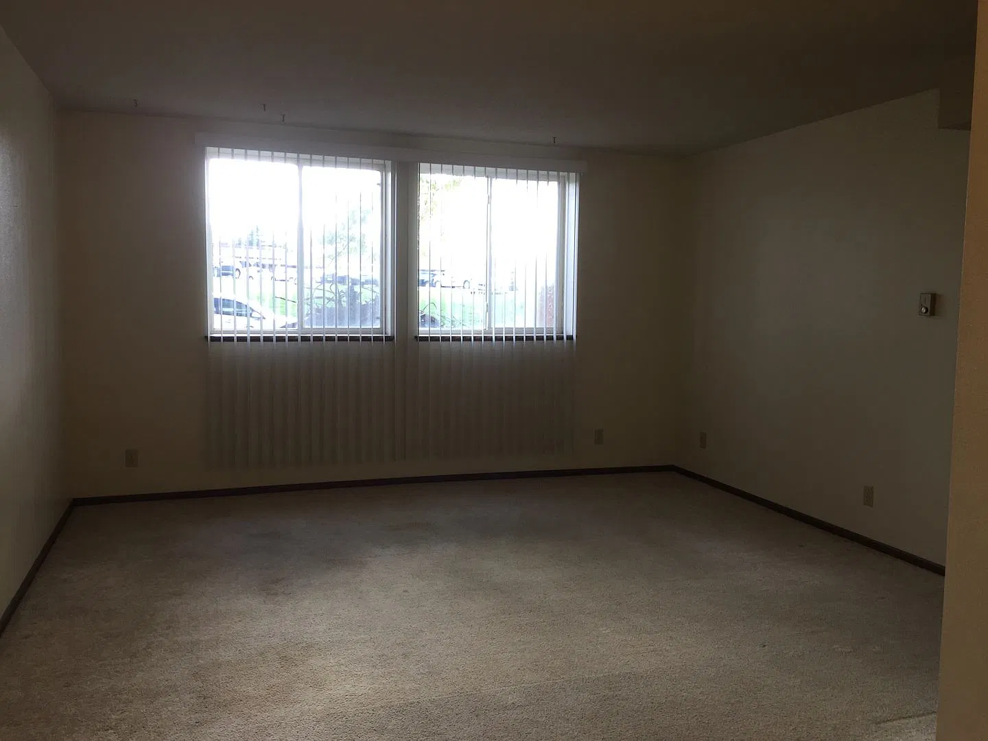 Ravenwood Rd Apartments — Photo 2
