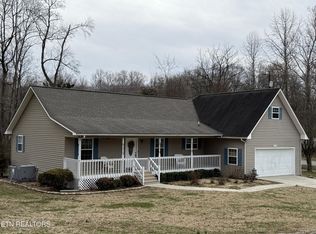 235 Van Stowe Rd, Harriman, TN 37748