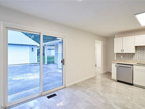 5th image of 7944 Brichford Rd