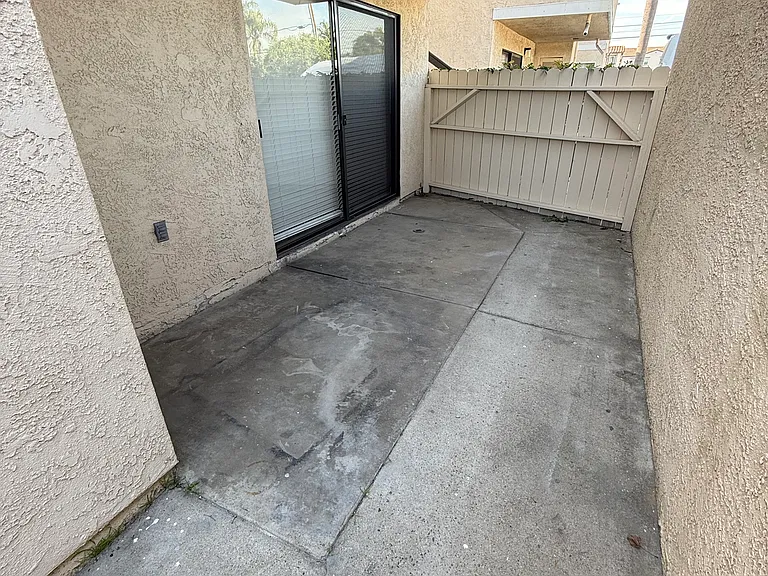 750 S Highland Ave #C — Photo 7