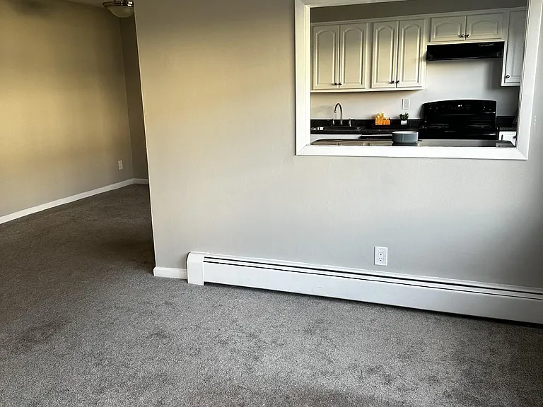 Royal Cove — Photo 14