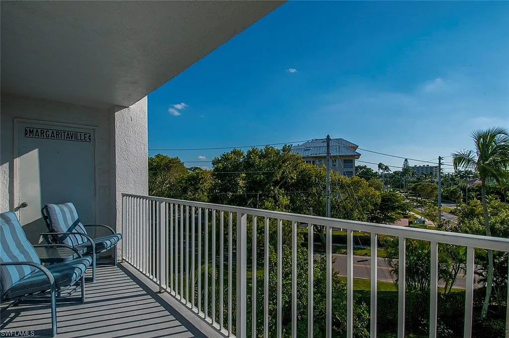 2 bed, 2.0 bath, 850 sqft, $6,500 — Photo 4