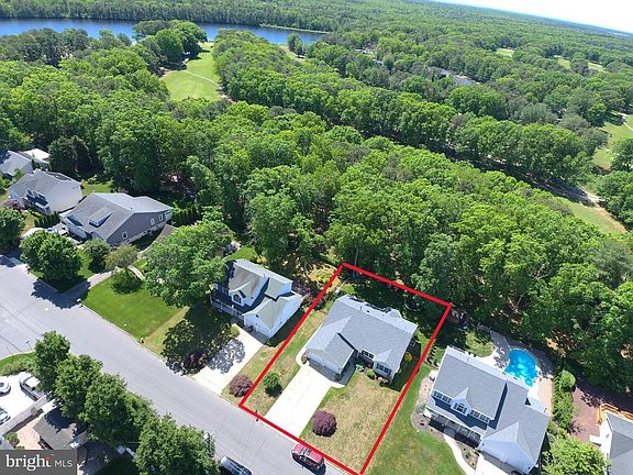 3rd image of 961 Buccaneer Ln
