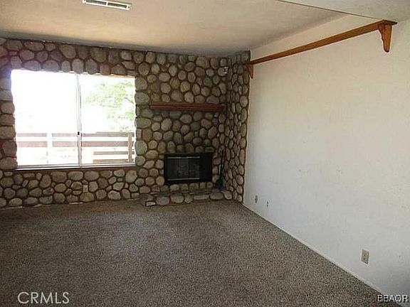 5th image of 970 Lucerne Ln #1/970