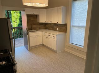 2129 SE Stark St, Portland, OR 97214