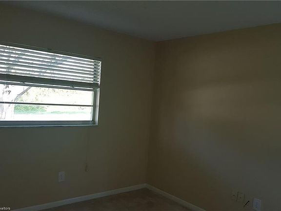 5th image of 713 Kemper Ave