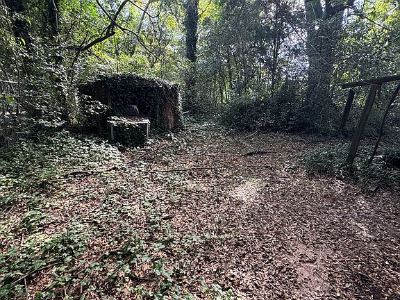 3rd image of 406 S Hampton St