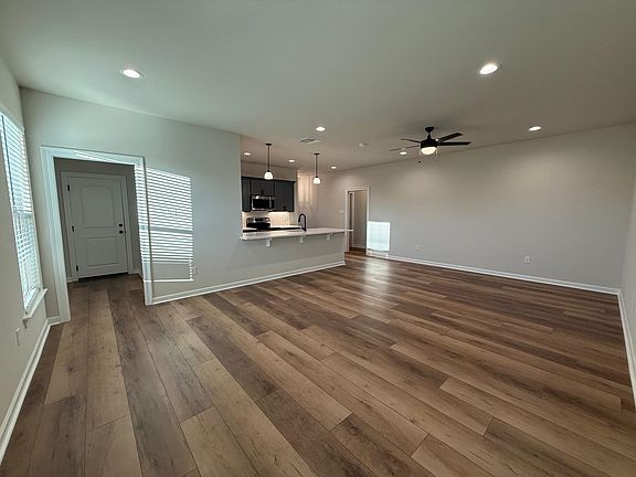 2nd image of 139 Briar Ct