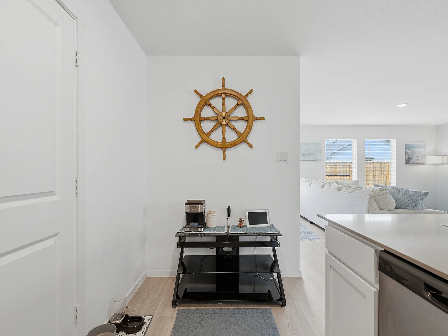4 bed, 1667 sqft, $2,100 — Photo 4