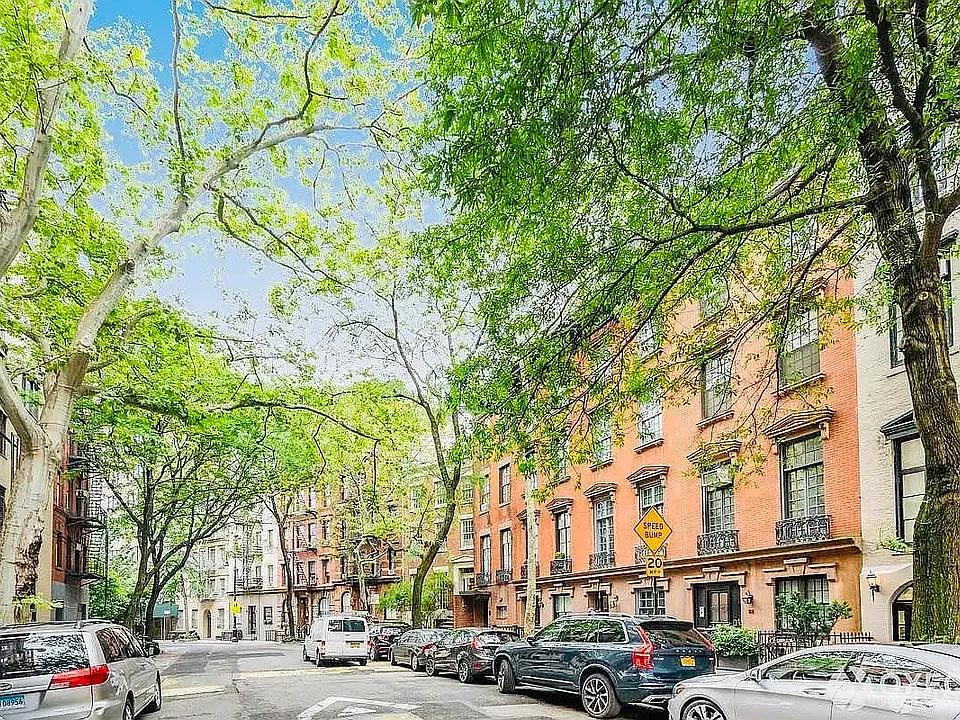 47 Morton St #4L