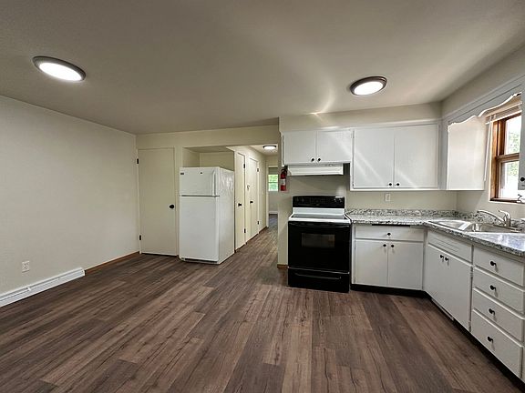 2nd image of 803-805 Caroline St