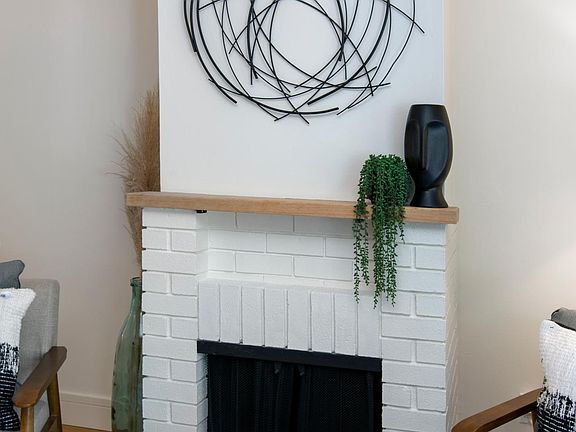 4th image of 2171 Sacramento St APT 6