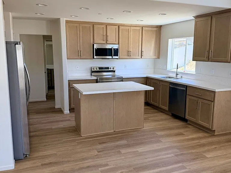 11715 Sebastian Rd — Photo 25